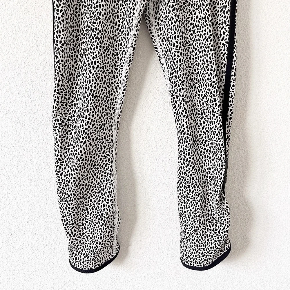 Lululemon Real Quick Leggings Posey Black White High Rise Athletic Yoga Pants